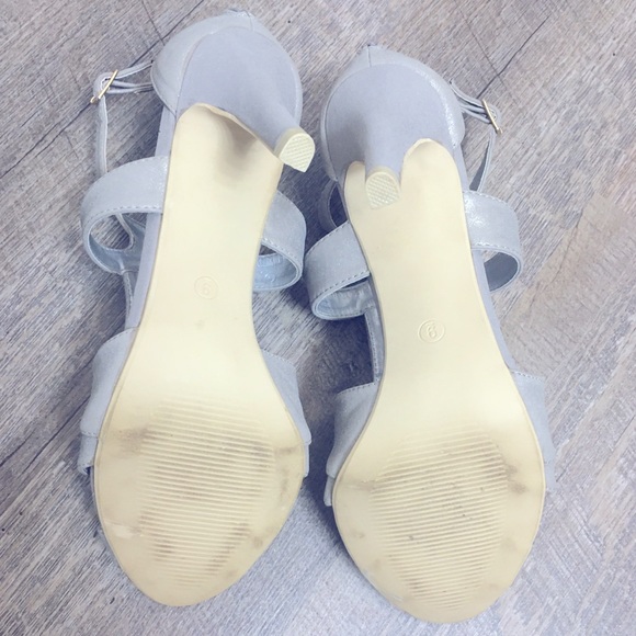 EUC Soft Silver Grey Sexy Strappy Open-Toed Heels - Picture 4 of 6
